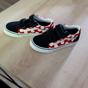 Vans kids  back and red (polka-dot) size 2